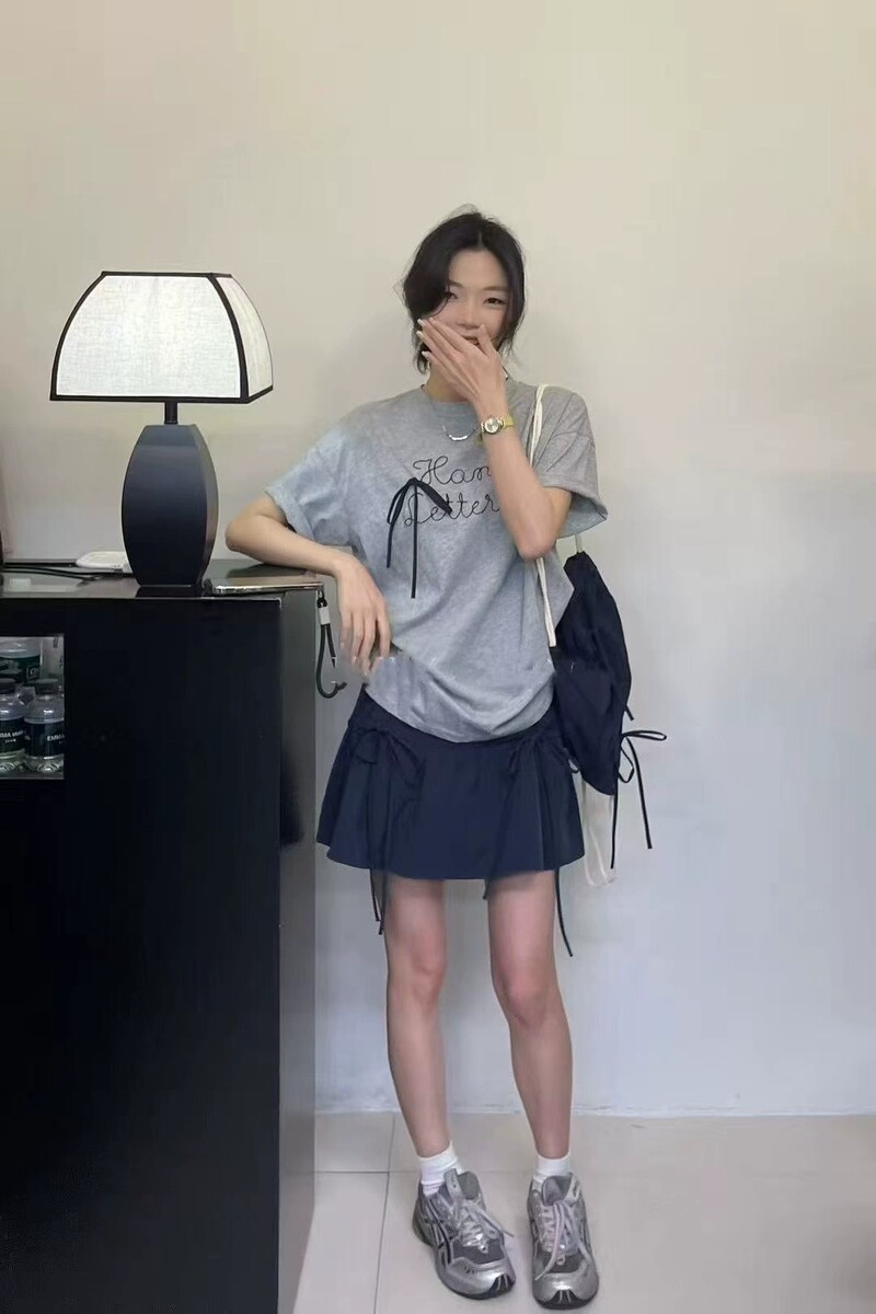 2026夏季新款时尚套装女配包包蝴蝶结短袖T恤+显瘦半身裙三件套潮