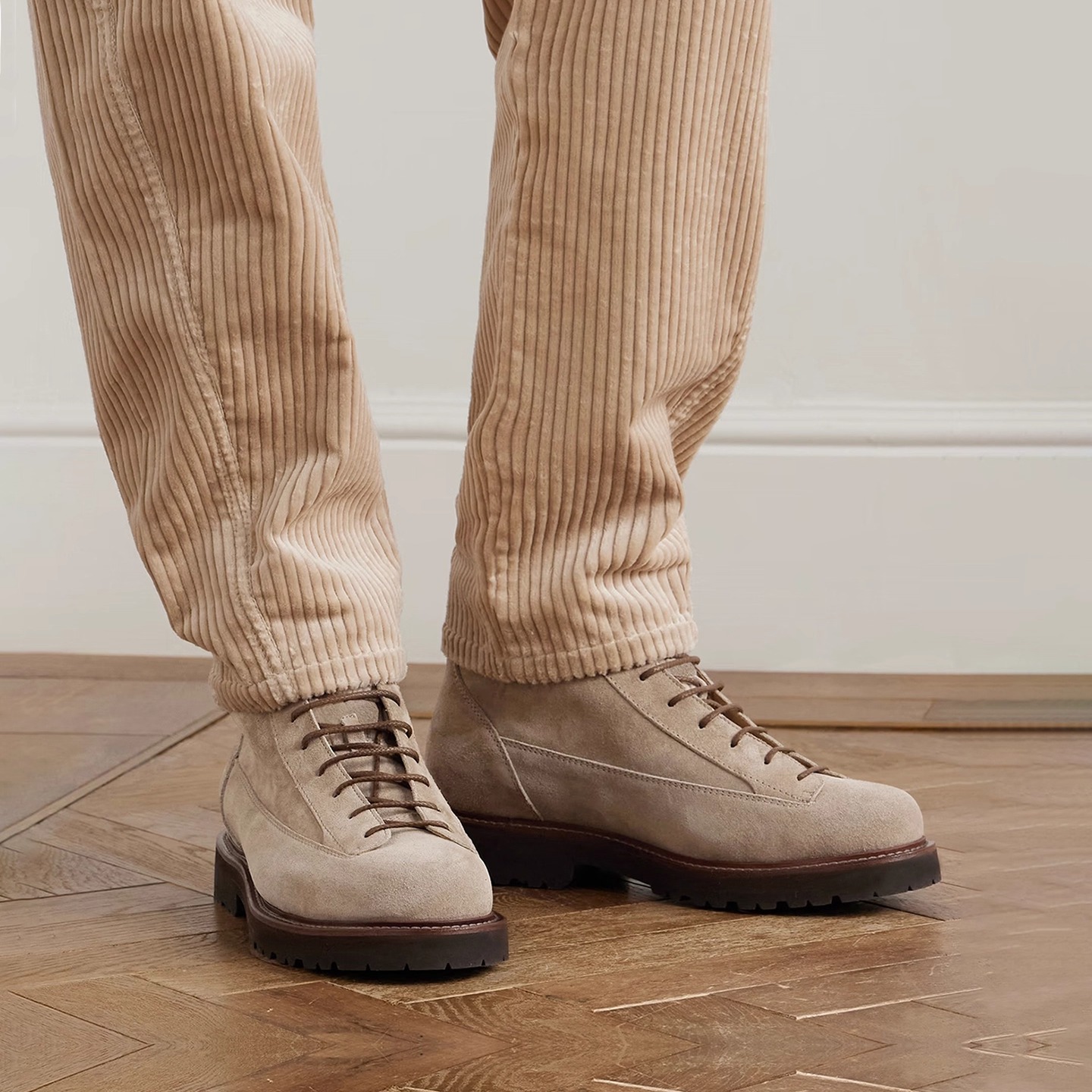 2025冬季高帮工装靴男士时尚复古