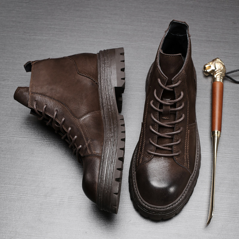 VoguHomme时尚皮靴复古工装靴