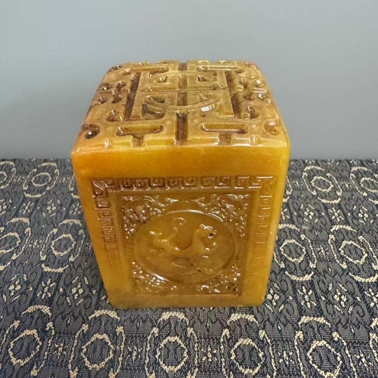 仿寿山石雕田黄石四方神兽印章风水玄关奇石摆件印章古玩