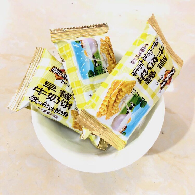 正鸿富 名好记早餐牛奶饼干散称营养代餐办公休闲零食