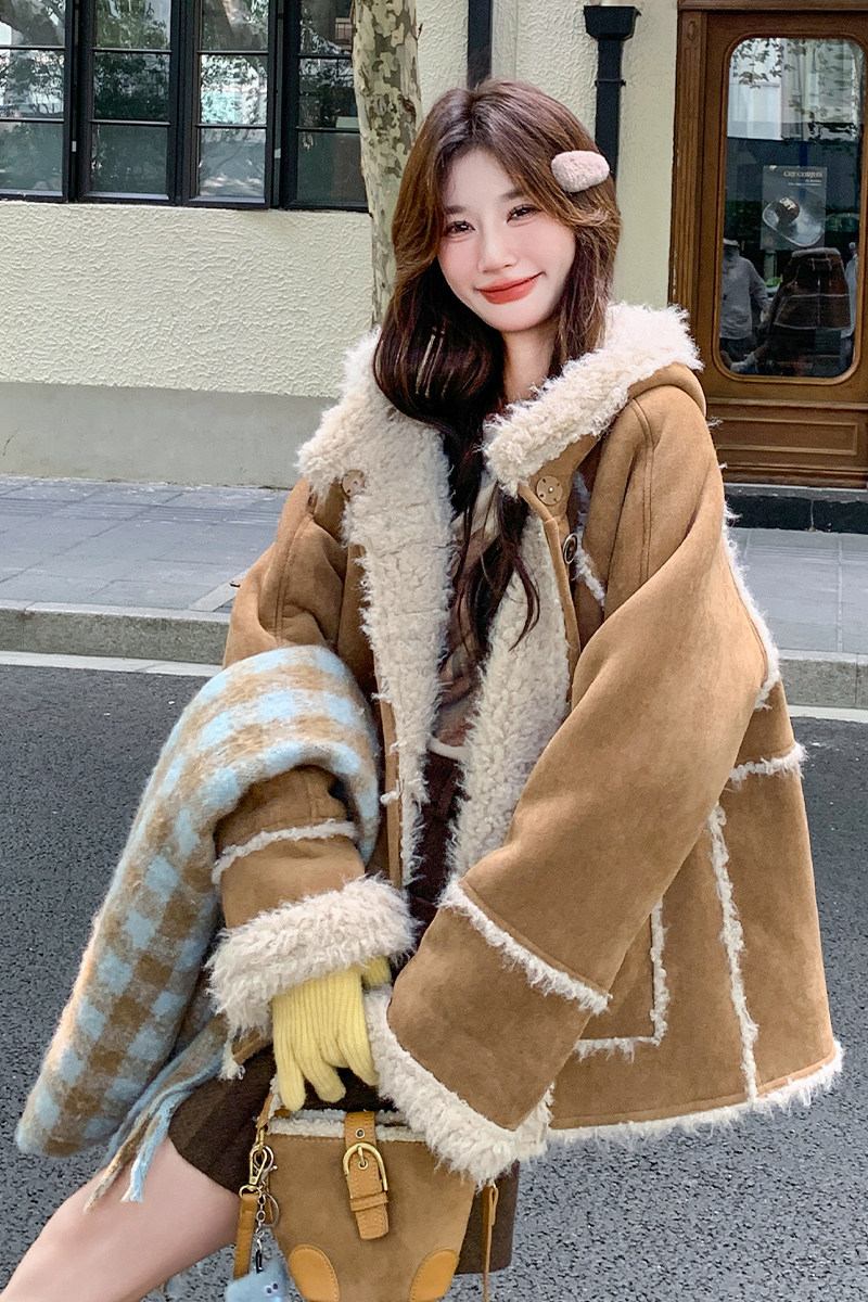 现货2025冬季皮毛一体毛绒绒外套831-P195-K288,女装短外套,2C007