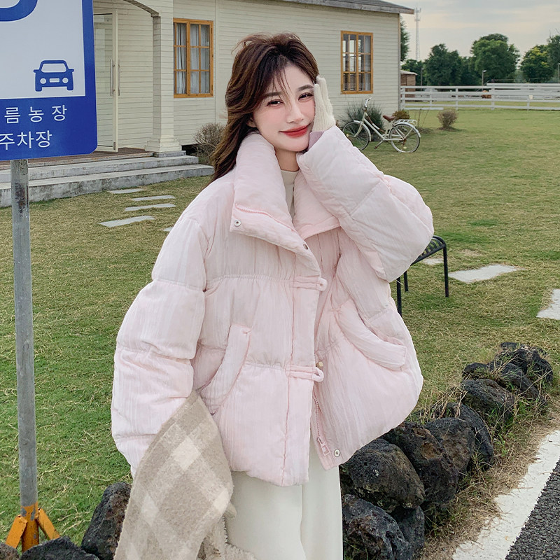 浅粉色减龄牛角扣羽绒服女2025冬季新款韩系甜美设计感保暖短外套图片