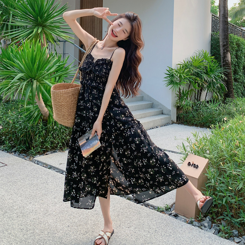 法式性感纯欲黑色连衣裙女2025超火夏季新款度假风漂亮碎花吊带裙,女装连衣裙,2C007