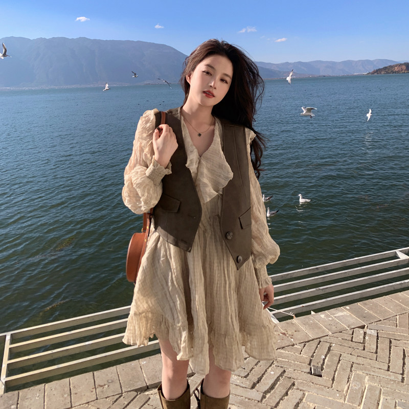桔梗法式杏色连衣裙女春秋2025新款小个子冷淡系独特别致马甲,女装连衣裙,2C007