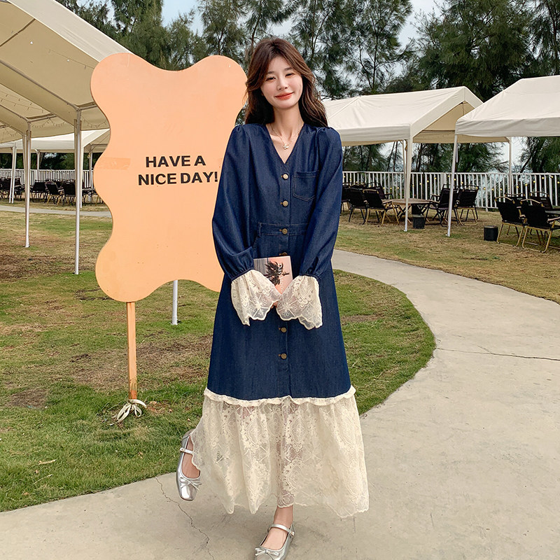 法式气质蕾丝拼接牛仔裙女春秋2025新款设计感独特流行时尚长裙子,女装连衣裙,2C007