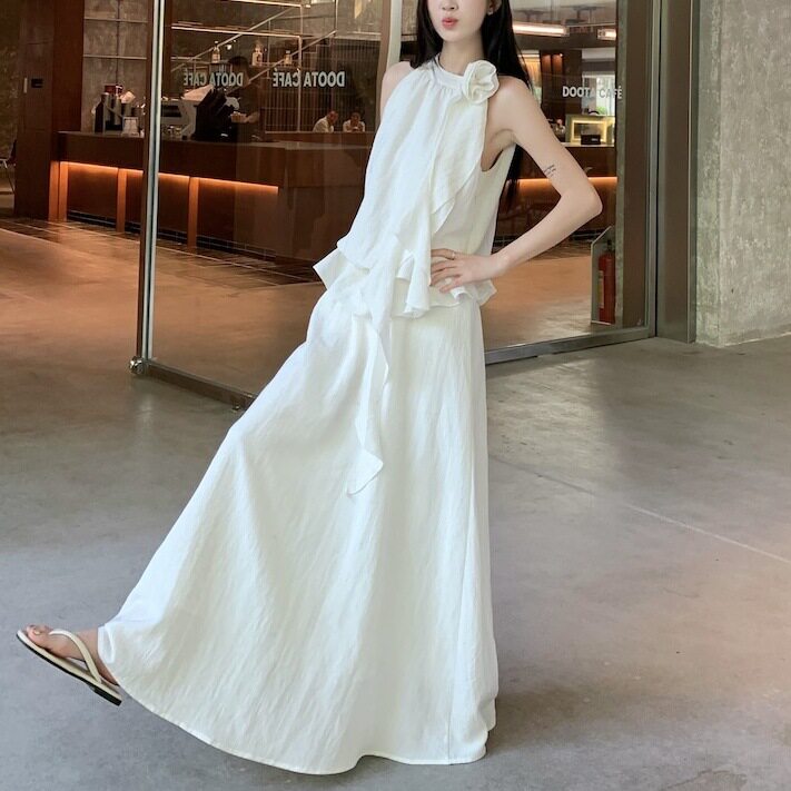 韩系温柔风套装女夏季2026新款挂脖无袖上衣垂感大摆半身裙两件套