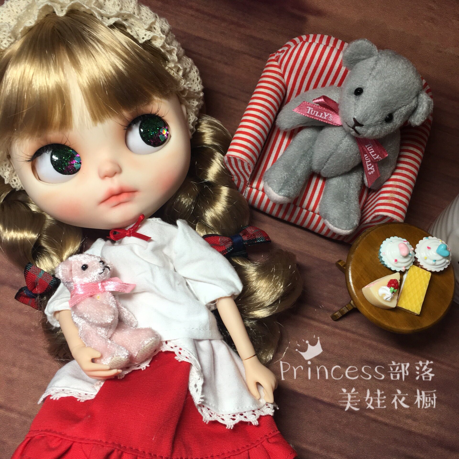 bjd小布blythe娃娃抱偶玩具关节迷你小熊dollhouse娃屋拍照场景ob