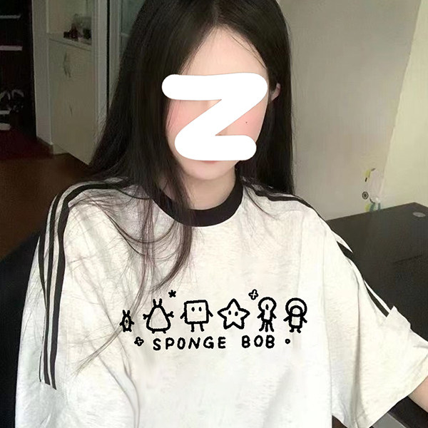 个性潮牌三条杠短袖T恤女夏季高级感设计可爱印花百搭宽松上衣ins
