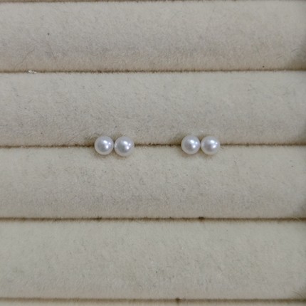 4-4.5mm正圆珍珠耳钉