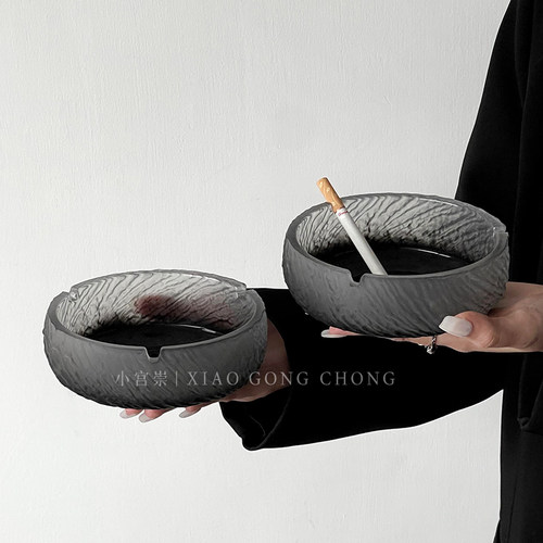 轻奢高级感防飞灰烟灰缸磨砂