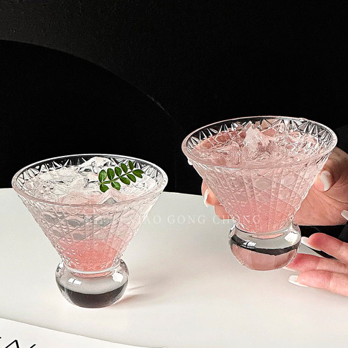 ins风家用浮雕高脚玻璃杯饮品杯