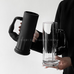 创意磨砂黑大力士肌肉带把啤酒杯大容量玻璃精酿扎啤杯果汁杯水杯