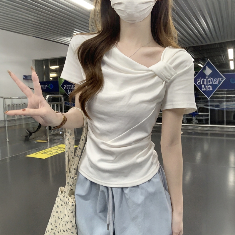 2025夏季温柔风纽结设计感正肩白色短袖T恤女掐腰独特绝美小上衣