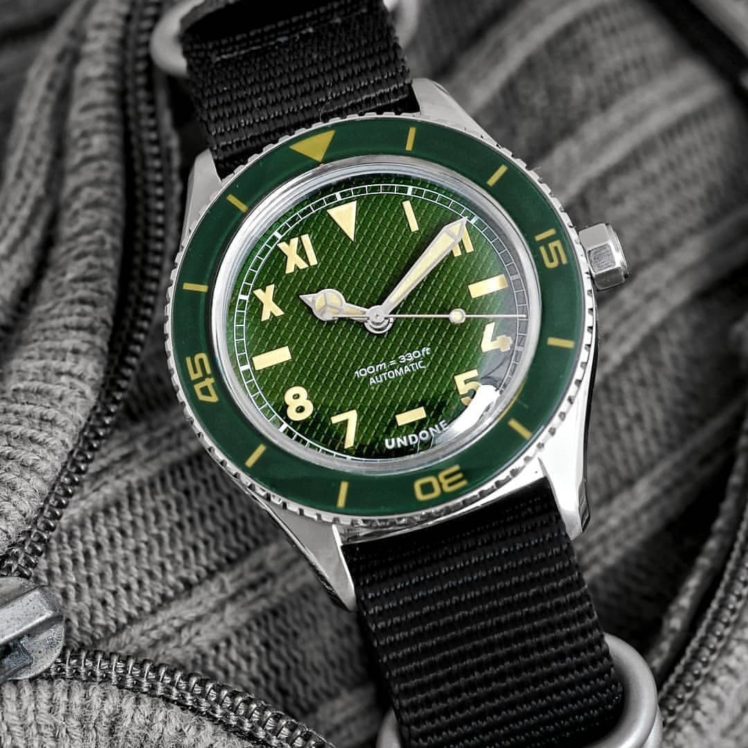 Undone夜光复古时尚机械手表