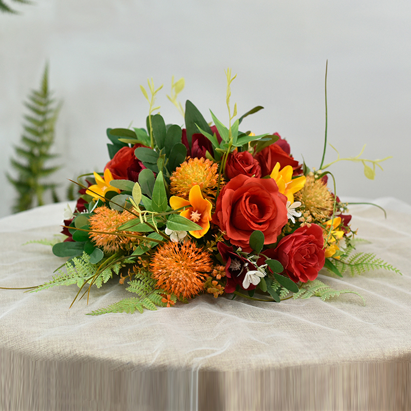 新款自然风圆桌饭店装饰花艺