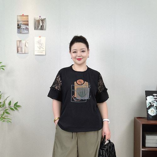 大码设计感蕾丝拼接印花短袖T恤