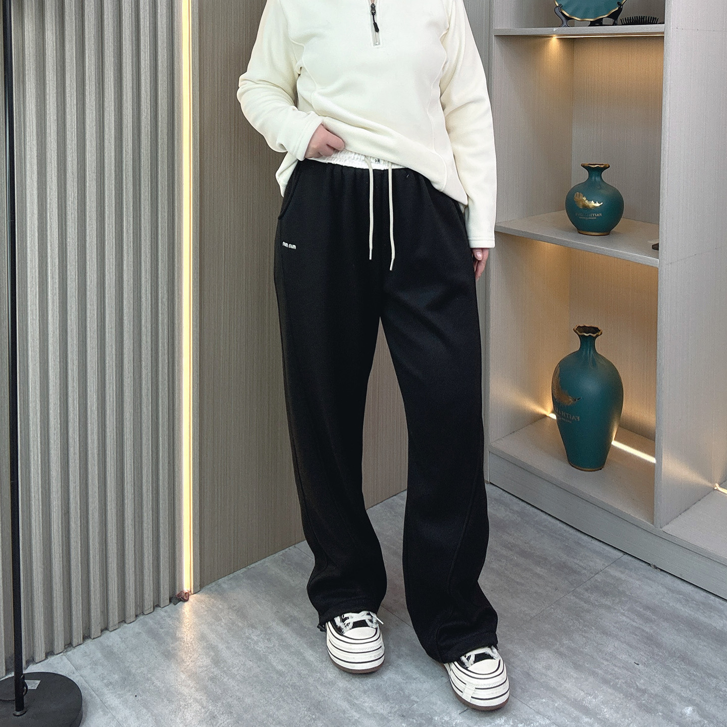 加绒宽松抽绳束脚直筒阔腿卫裤女