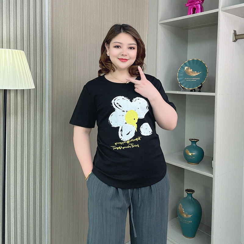 花朵字母印花短袖T恤夏季款大码