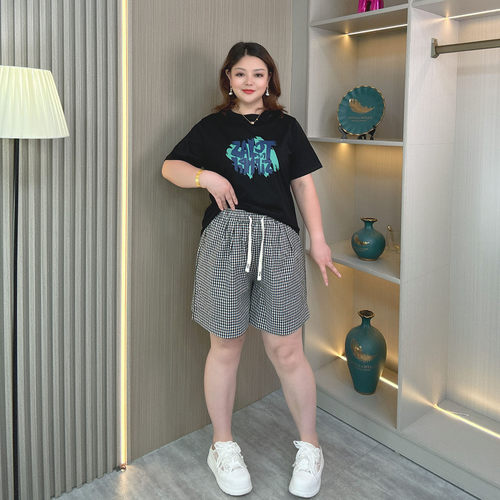 大码胖mm夏季棉麻格子休闲短裤