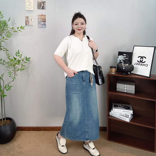 休闲牛仔半身裙女大码开叉直筒裙