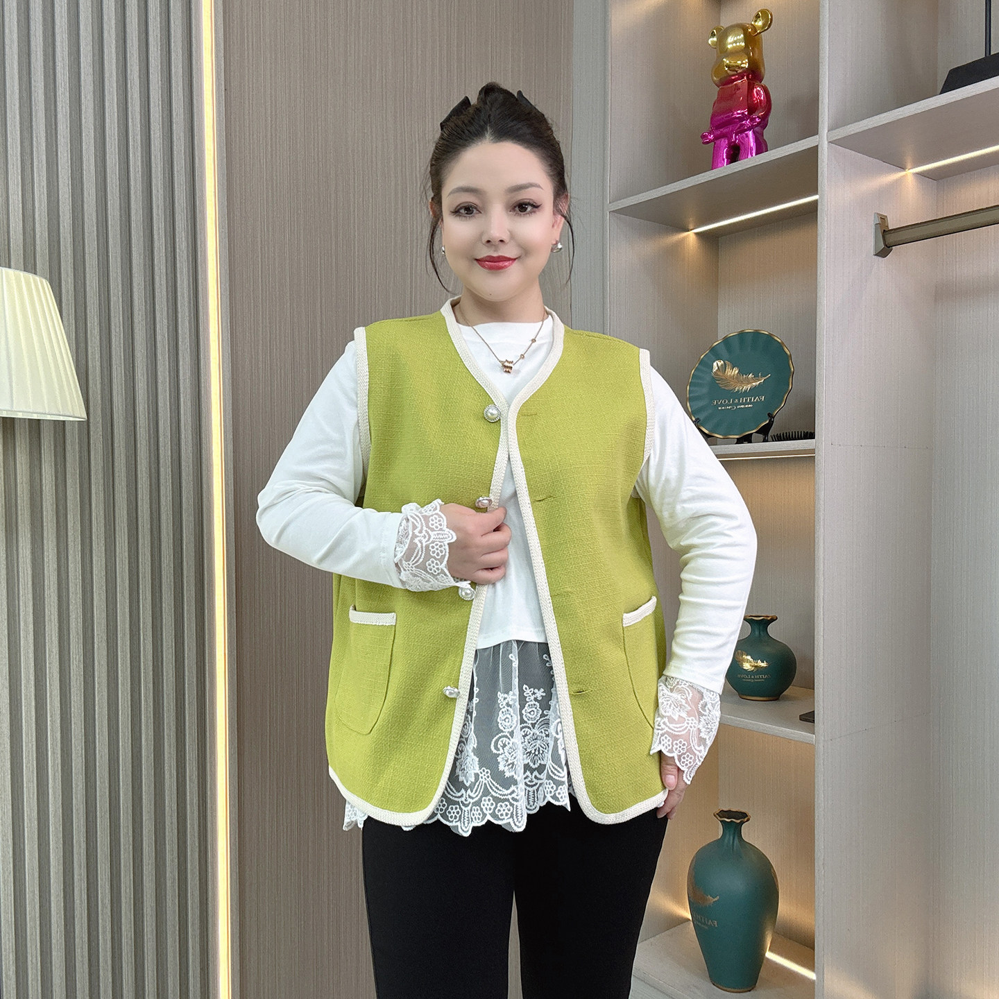 大码女装气质小香风马甲背心女春季2026新款宽松马夹坎肩外套上衣,女装/女士精品,大码内搭,淘宝优惠券,粉丝福利购,淘宝优惠卷