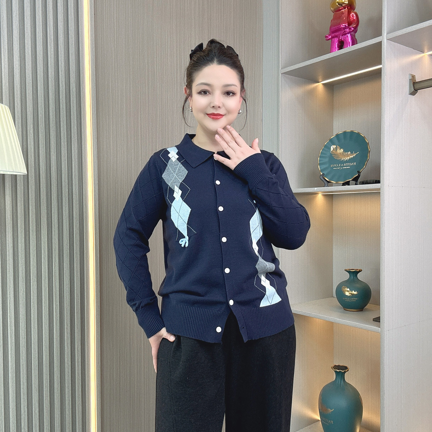 2026春季新款毛衣女大码胖mm秋冬休闲学院风拼接菱格针织开衫上衣,女装/女士精品,大码内搭,淘宝优惠券,粉丝福利购,淘宝优惠卷