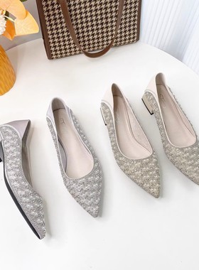 希希家 尖头粗跟珍珠水钻单鞋方跟时尚洋气百搭新款SS22A1707