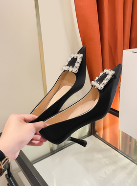 希希家撤柜折扣断码新款时尚百搭细高跟单鞋尖头女款11H9008-17