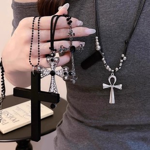 哥特风暗黑系木质十字架项链y2k甜酷亚文化长款 颈链朋克风毛衣链