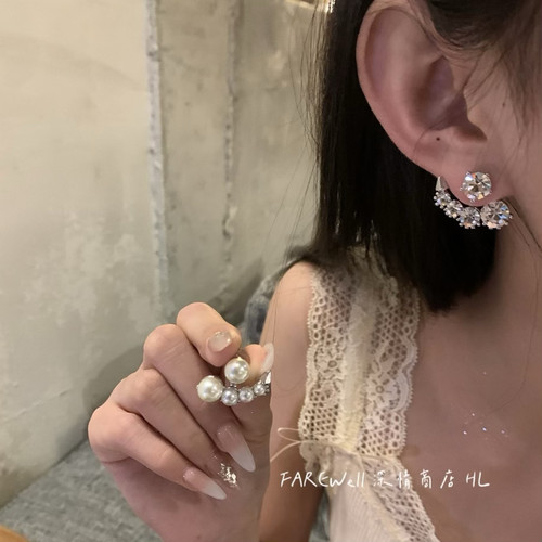 爆闪～后挂式不对称耳钉女珍珠耳环网红耳饰品莎拉同款2024新款