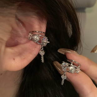 爱惨了~锆石耳骨夹耳饰爆款网红2024新款耳夹无耳洞女耳环高级感