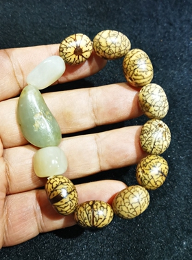 捡石人原创 新疆和田玉籽料搭配各种菩提手串 款式多可订做