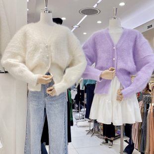 韩国秋冬装时尚气质珍珠纽扣毛衣开衫女白色宽松减龄貂绒针织外套