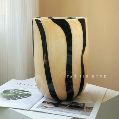 瑞典设计黑色条纹琉璃花瓶