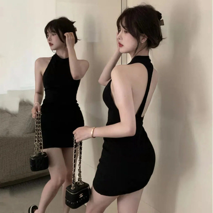 露背性感辣妹无袖挂脖包臀裙