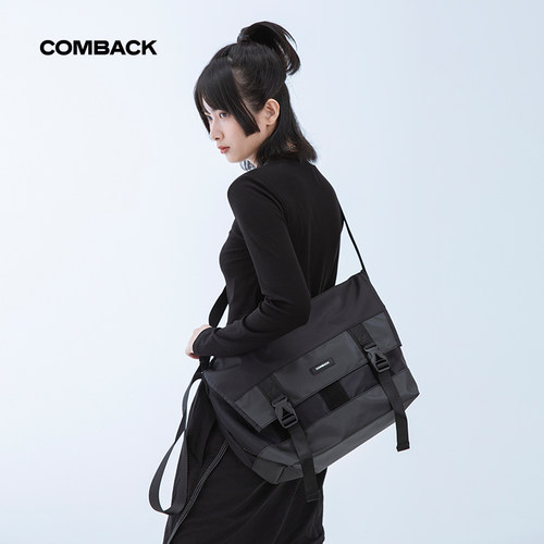 comback大容量潮流休闲风单肩包