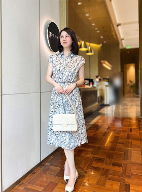真丝连衣裙夏 法式碎花 圆领衬衫式时尚中长裙盖袖 轻奢通勤款