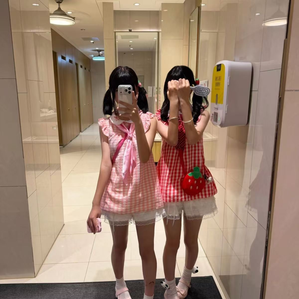 超萌可爱小飞袖格子裙子双子闺蜜同款格纹少女连衣裙蓬蓬蛋糕裙