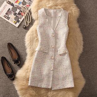 2026秋冬新款潮流小香风高级气质甜美显瘦收腰单排扣粗花呢连衣裙