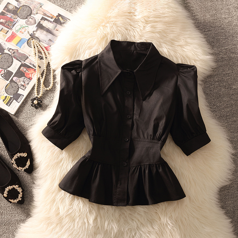 法式复古夏季新款纯欲别致polo领单排扣收腰荷叶边泡泡短袖衬衫女