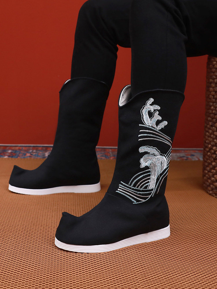 宋制汉服鞋男古风侠客古装皂靴绣花翘头内增高中式婚礼长筒布靴