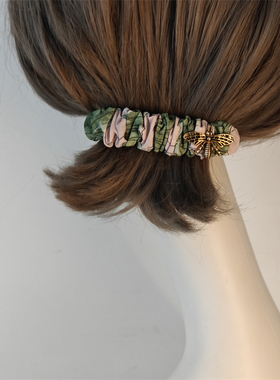 「吾庄」小蜜蜂郁金香发夹简约通勤褶皱布艺弹簧夹原创小众发饰