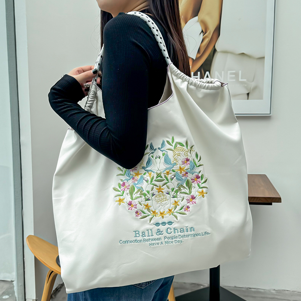 麦町汀日系刺绣软皮花环高级秋冬单肩包2024托特通勤包ball chain