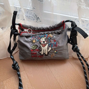 chain尼龙2025刺绣包包小包休闲斜帆布包拉链ball挎日系小狗