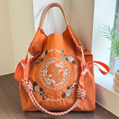 日系刺绣国风马车环保购物袋帆布包女大容量斜挎通勤包ball chain