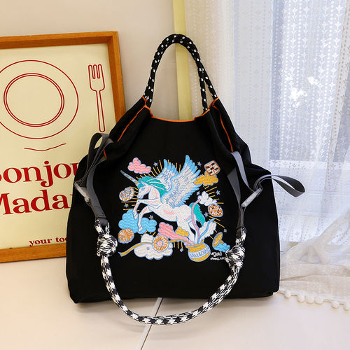 日系ball chain刺绣幸运马环保购物袋斜挎帆布包通勤单肩包大容量
