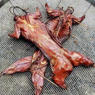 湘西自制腊兔子柴火烟熏腊兔肉湖南特产农家山里兔肉腊肉香肠干货