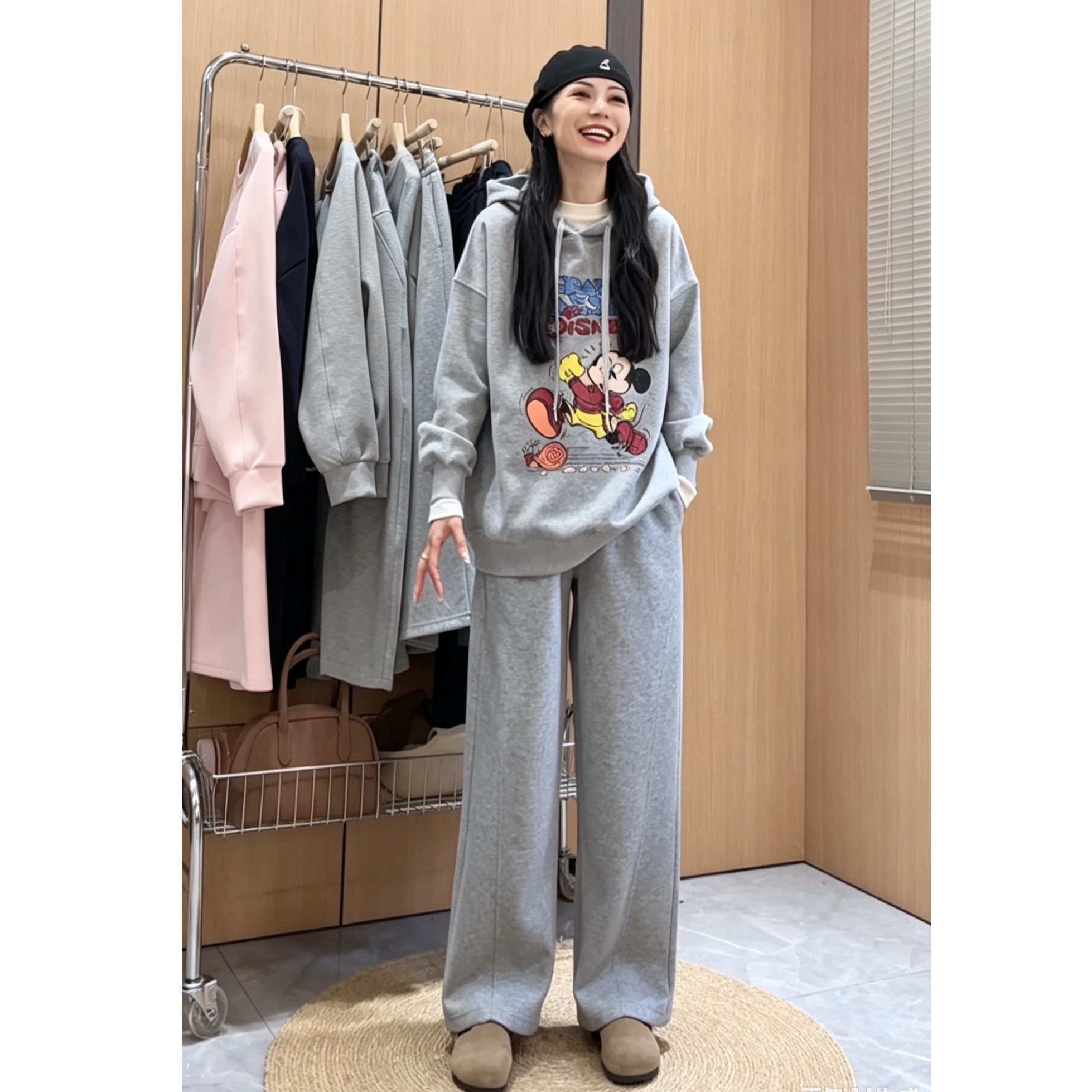 连帽韩系减龄显瘦米奇卫衣套装~孕妇装休闲托腹阔腿裤宽松两件套