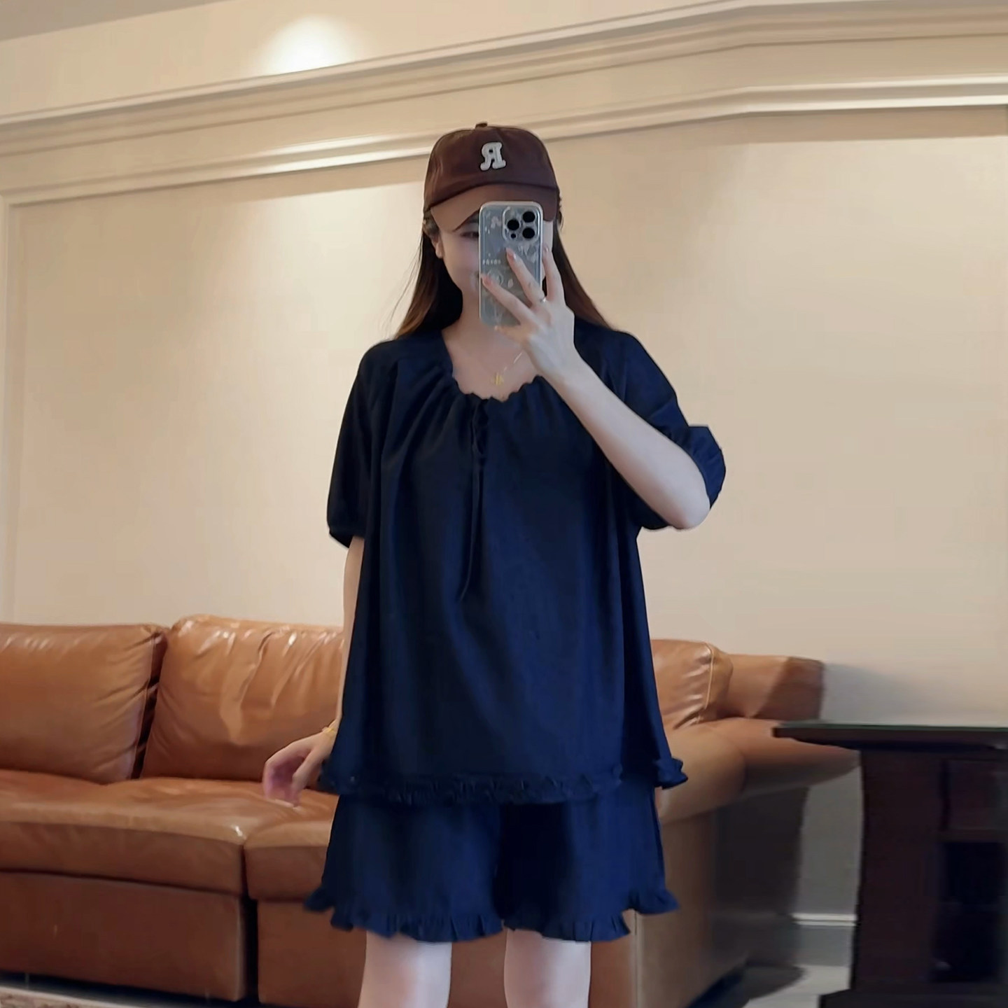 孕妈穿搭~简约休闲风深蓝色孕妇韩系天丝波点牛仔短裤女夏季套装